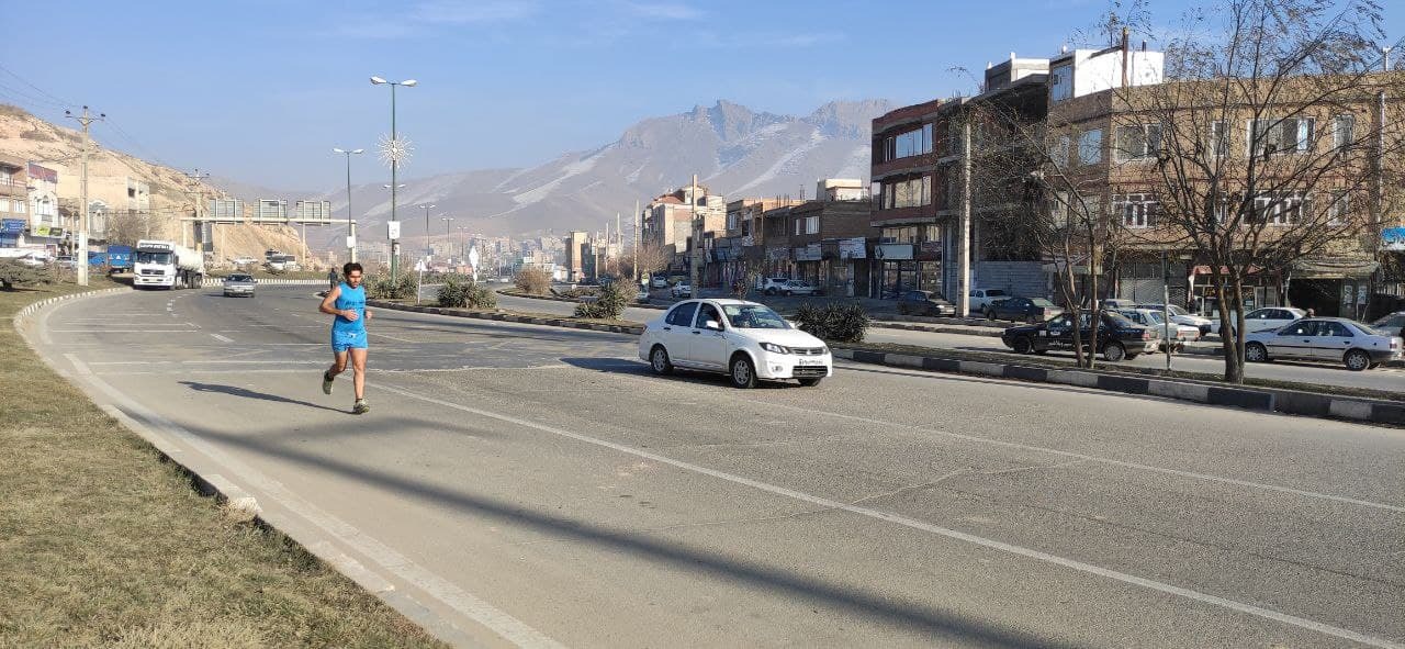 ورزشکار پیرانشهری مسافت ۸۹ کیلومتری تا مهاباد را دوید