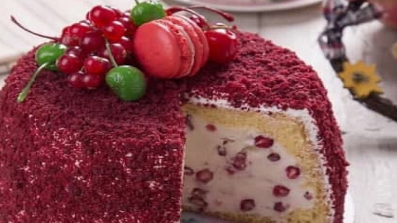 طرز تهیه شارلوت انار