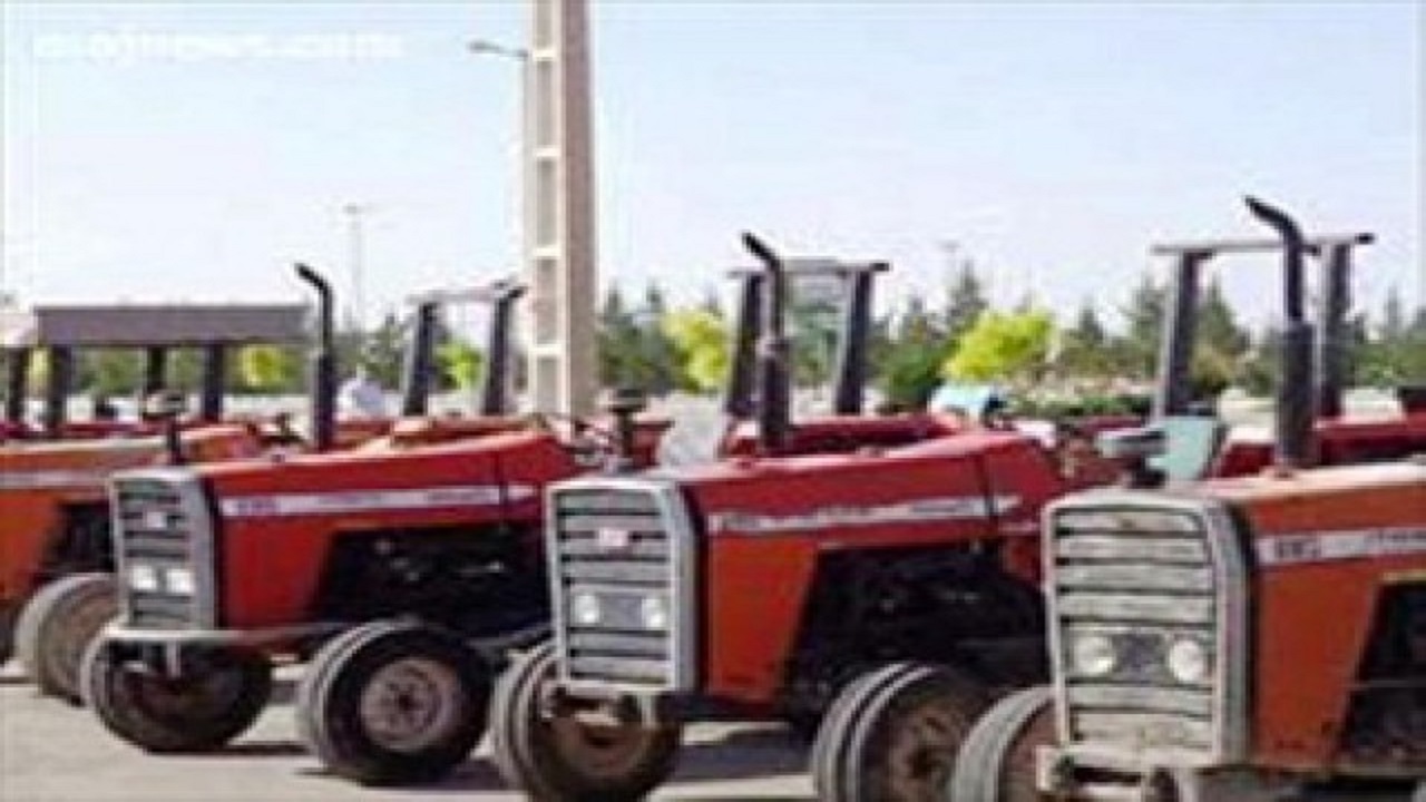 واگذاری ۶۸ دستگاه تراکتور دولتی به کشاورزان دامغان