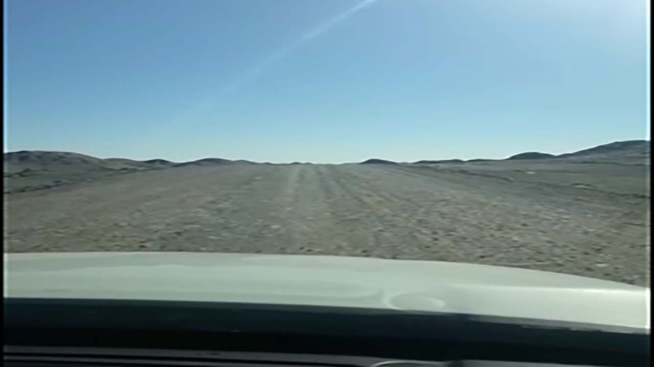 گلایه از وضع نامناسب جاده در محور شهداد به نهبندان + فیلم