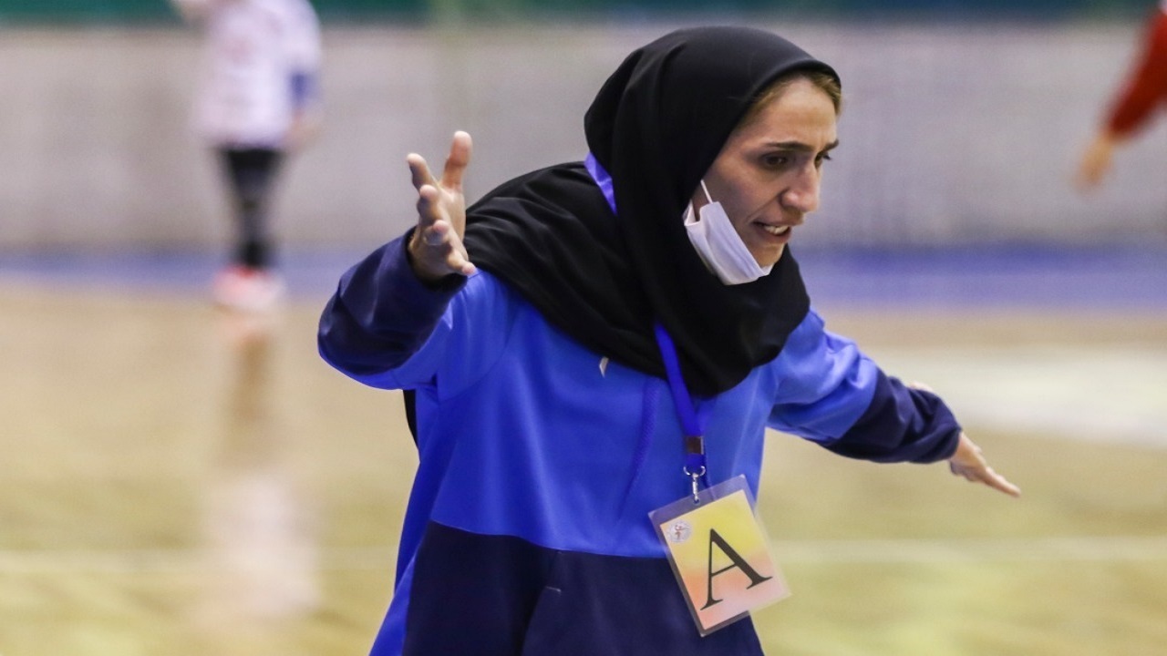 سرمربی تیم هندبال شاملی: ما از بی توجهی بازیکنان ضربه خوردیم