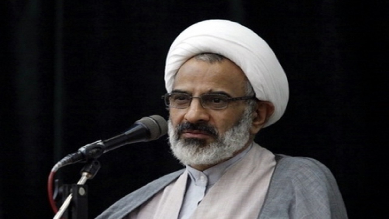 آیت الله مصباح یزدی در برابر تحریف و فتنه‌ها می‌ایستاد
