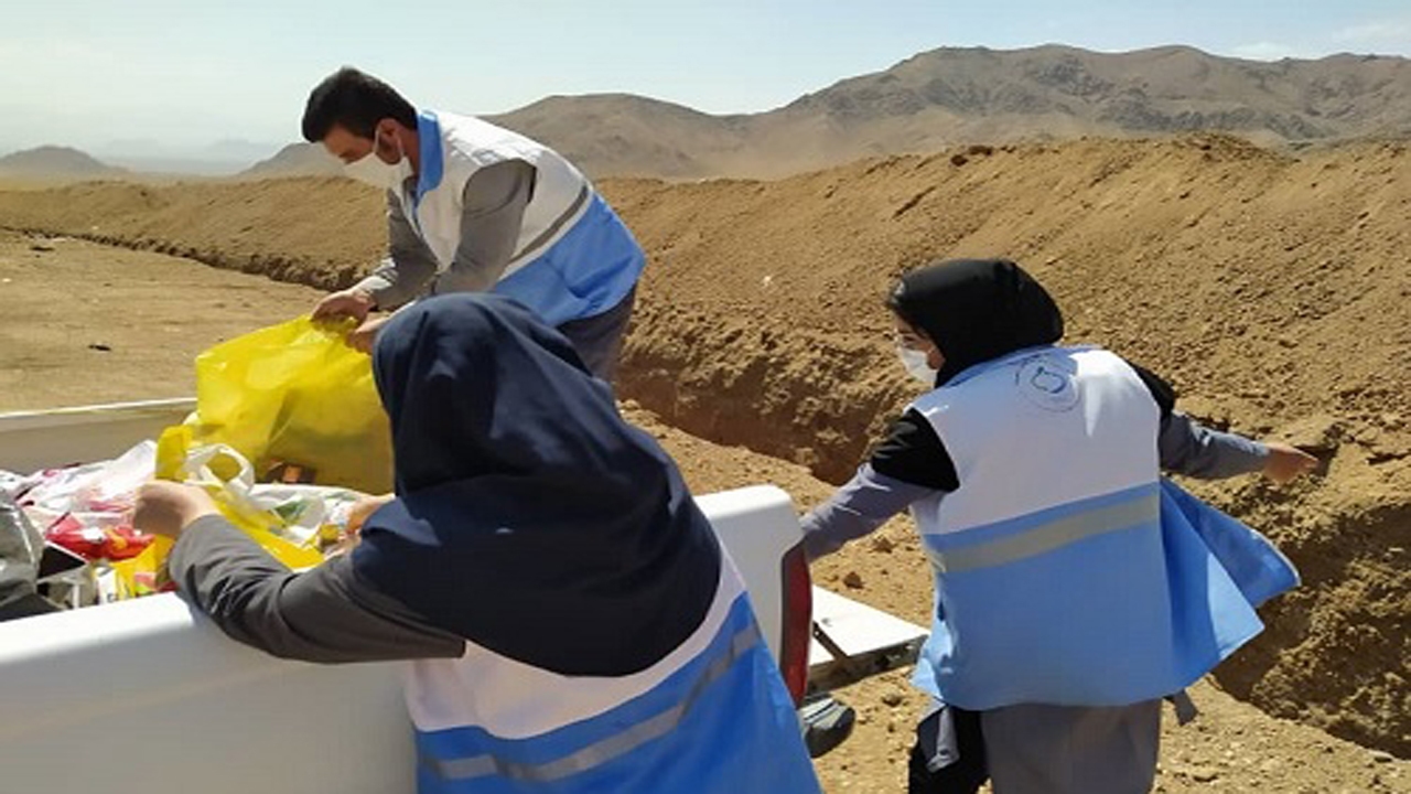 جمع آوری مواد غذایی غیر قابل مصرف در لامرد