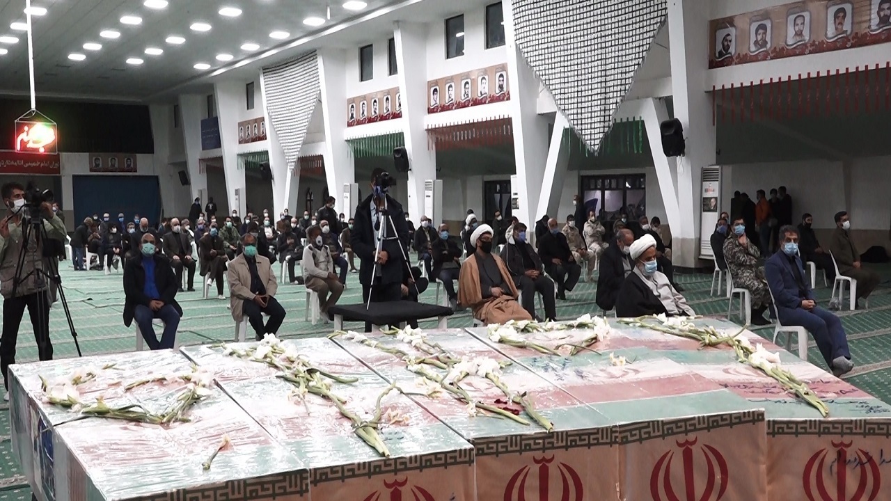 وداع با پیکر ۵ شهید گمنام در بیرجند