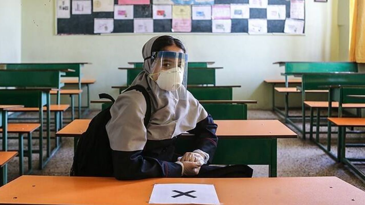 سهم دانش‌آموزان ایرانی از بودجه ١۴٠٠ چقدر است؟