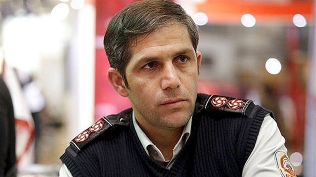آتش سوزی خودرو در شمال تهران، سقف پارکینگ را تخریب و ۲۵ نفر را گرفتار کرد+ عکس