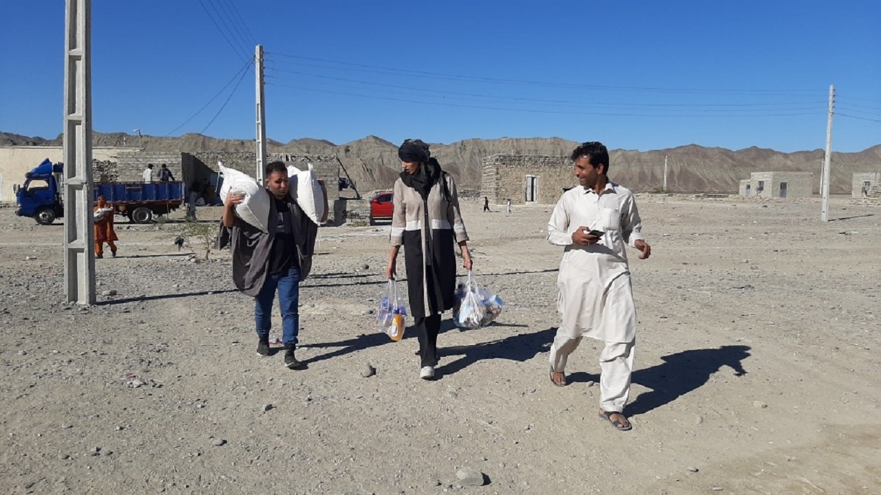 قهرمانان کشتی و تکواندو در مناطق محروم سیستان و بلوچستان قهرمانان کشتی و تکواندو در مناطق محروم سیستان و بلوچستان