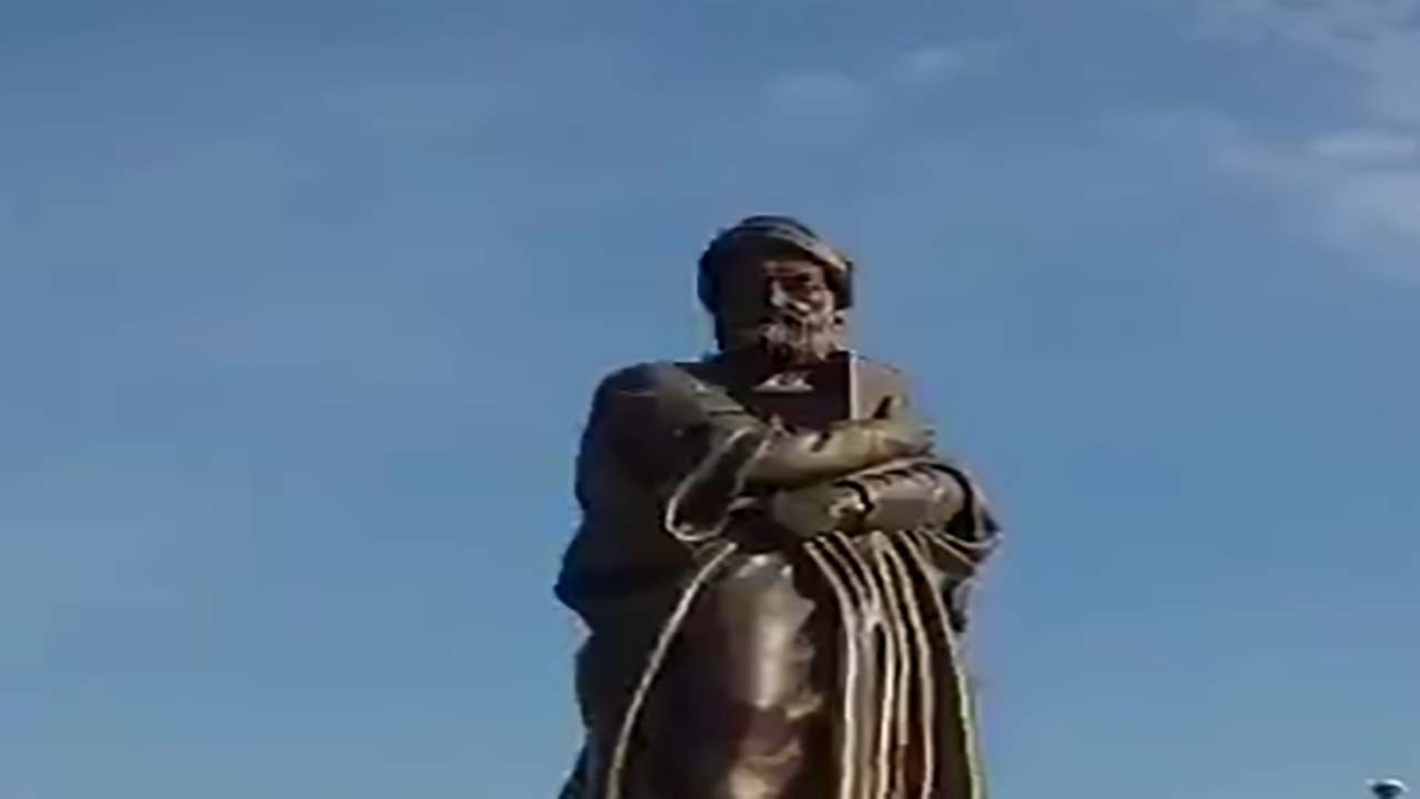 نمایی از آرامگاه علامه راوندی در قم + فیلم