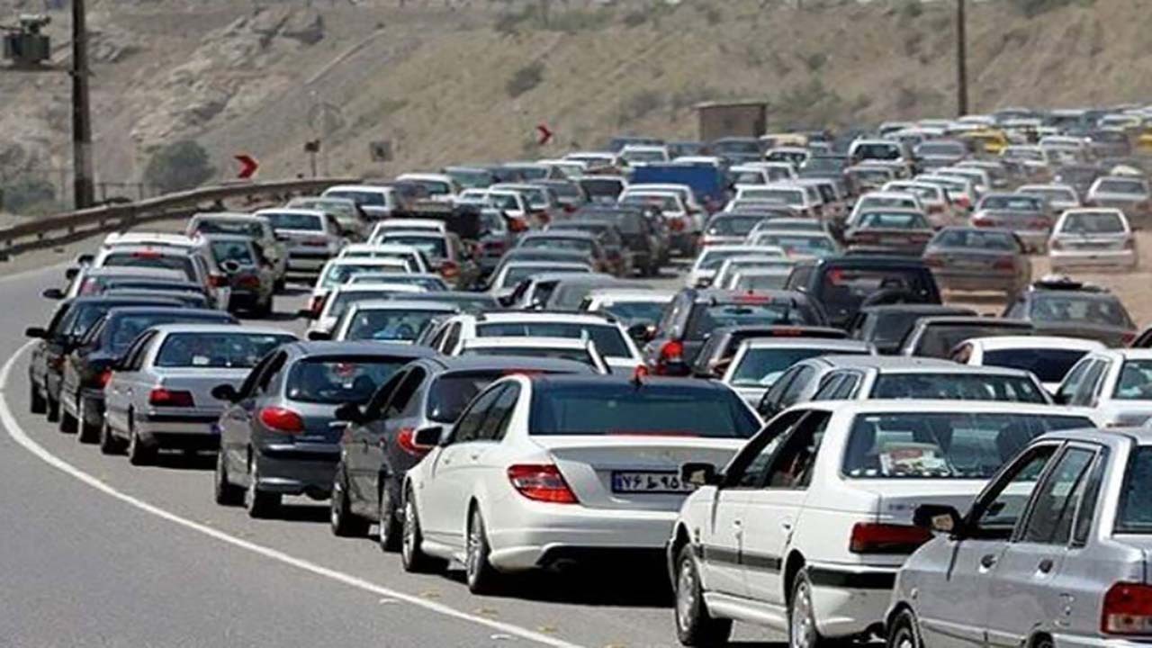 هجوم مسافران به جزیره قشم در روزهای کرونایی + فیلم
