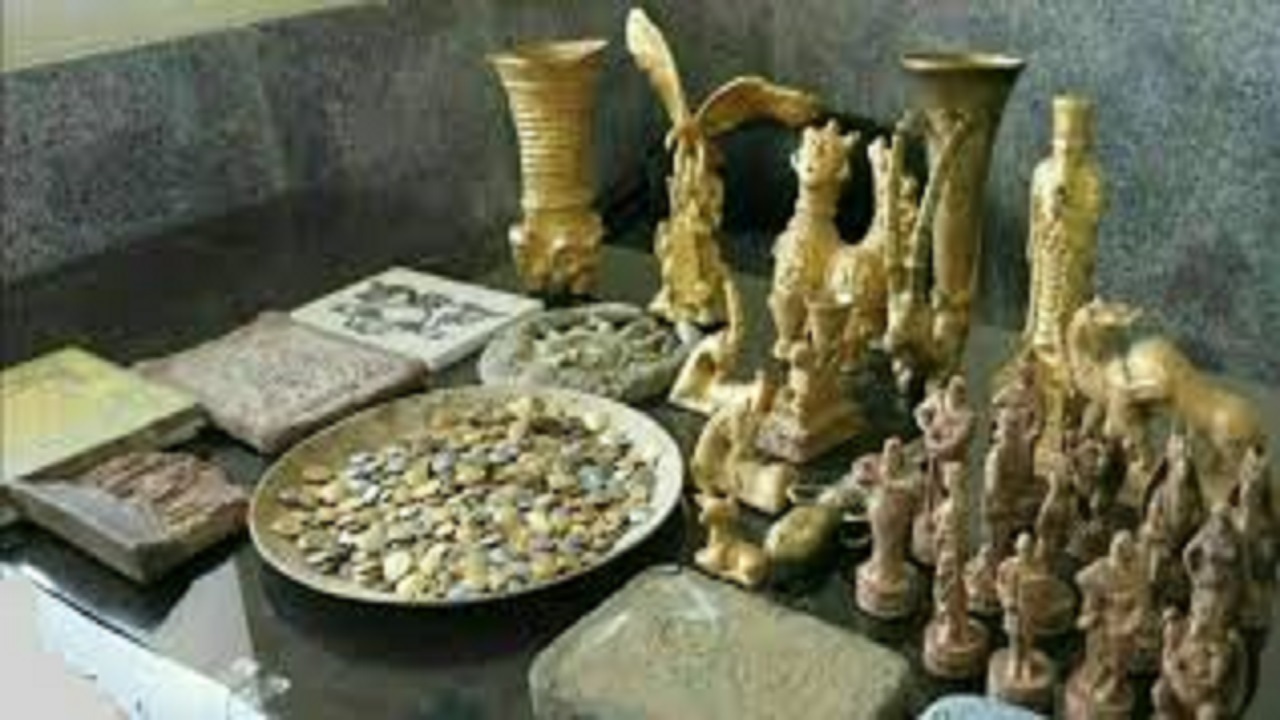 پیگیری اشیای تاریخی از اینترپل/ قوانینی که هویت ایران را بر باد داد!