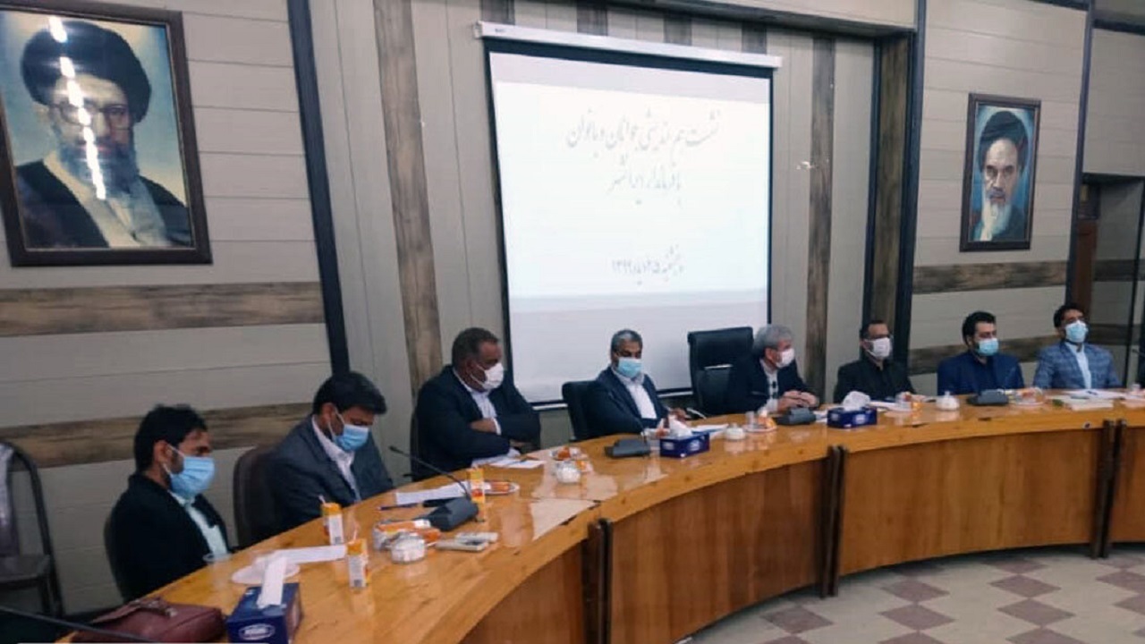 صاحبان ایده به توسعه این شهرستان کمک کنند