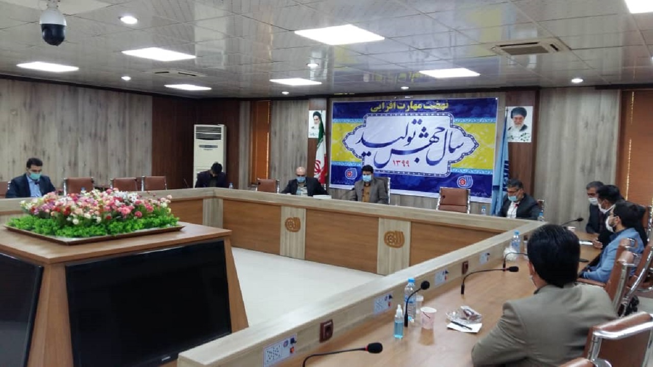 کارگران از اقشار و تلاشگران جامعه هستند