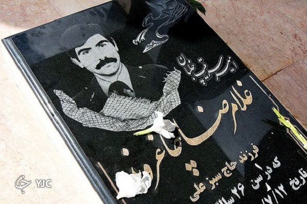 کدام فرمانده شهید ارتش به شهید بی سر معروف است؟