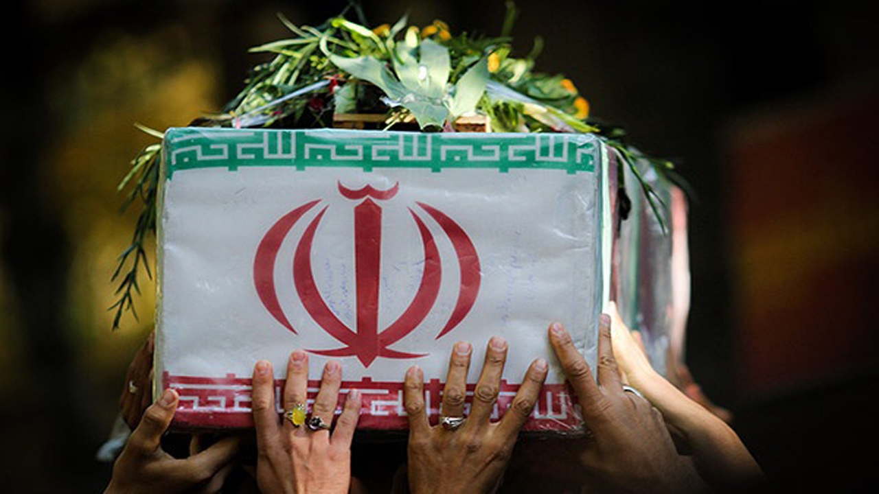 تشییع و خاکسپاری یک شهید گمنام در دانشگاه صنعتی شیراز