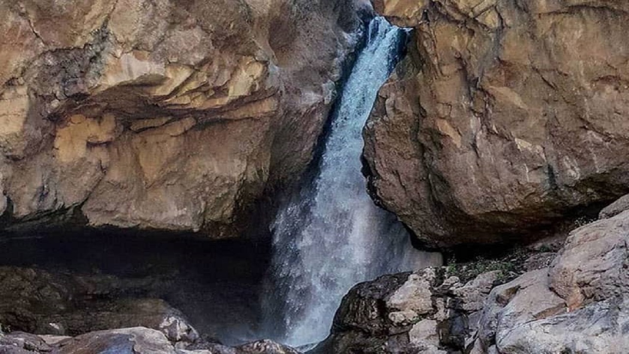 کرکبود و زیبایی برفی که آب می شود