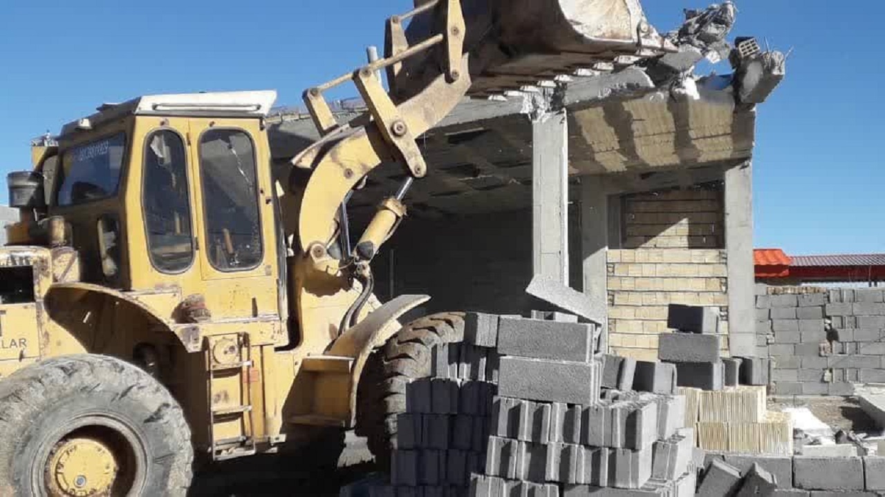 قلع و قمع ۳۲ مورد ساخت و ساز غیر مجاز در بروجن
