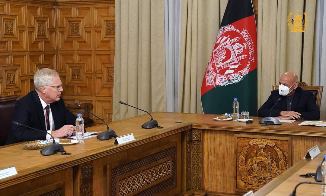 دیدار سرپرست وزارت دفاع آمریکا با اشرف غنی در کابل