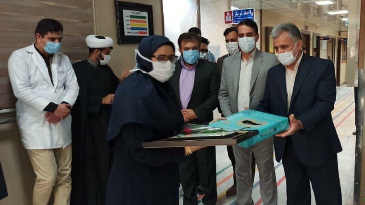 تجلیل از پرستاران نمونه کشوری و استانی در بیمارستان بافق
