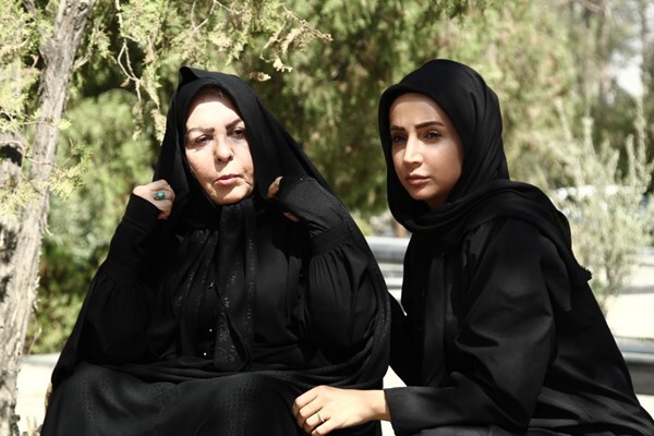 شبنم قلی&zwnj;خانی و چالش بازی در ۲ نقش/ قصه عجیب نسا و مینو در &laquo;بیگانه&zwnj;ای با من است&raquo;
