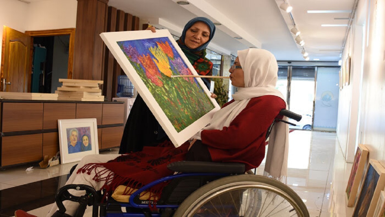 نقاشی با دهان