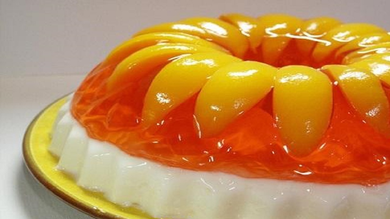 طرز تهیه کرم ژله میوه در قالب آفتابگردان