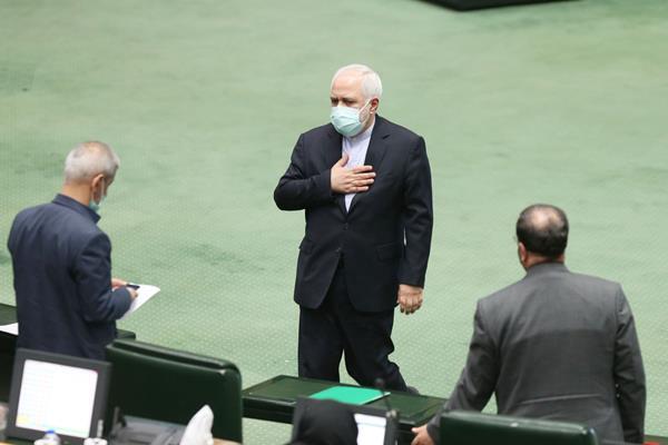 &laquo;ظریف&raquo; دو کارته شد/