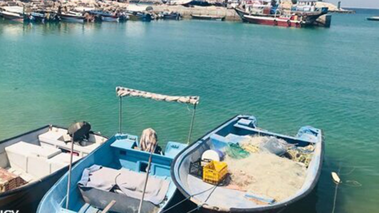 توقیف ۲ فروند شناور متخلف در بندرترکمن