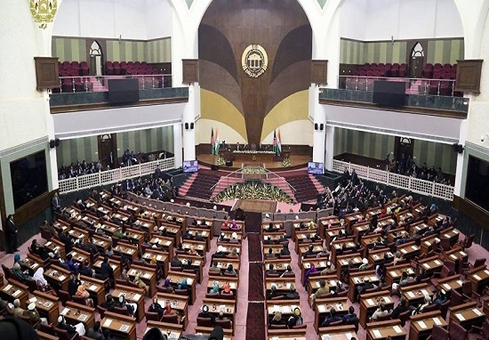 طرح یکسان سازی حقوق کارمندان دولتی آماده می شود