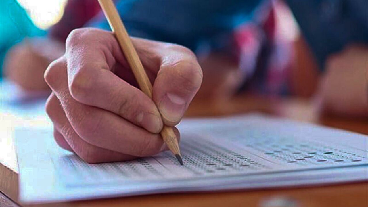 سرکیسه کردن دانش آموزان در پوشش امتحانات مجازی + فیلم