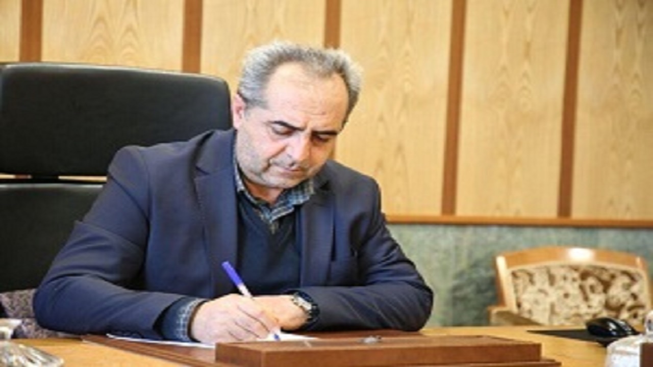 استاندار قم درگذشت مادر شهیدان کارکوب زاده را تسلیت گفت