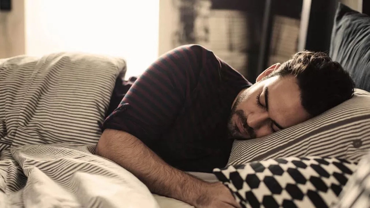 اگر شب‌ها ساعت ۱۰ بخوابیم چه اتفاقی در بدن مان می‌افتد؟