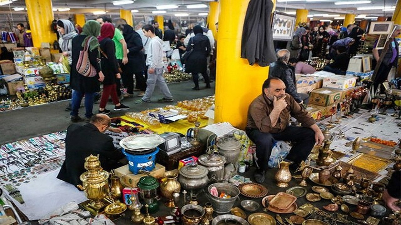 حال و هوای کرونایی جمعه بازار پروانه/ جمعه بازار پروانه؛ تعطیلی یا بلاتکلیفی؟