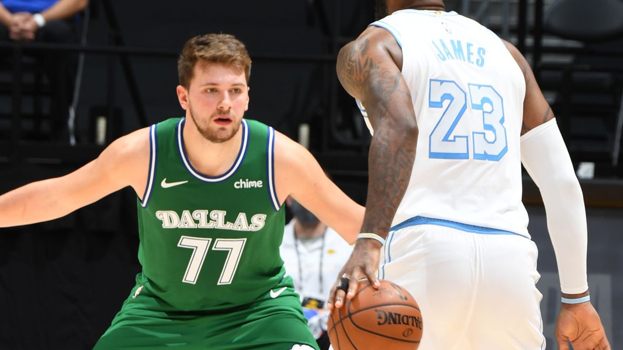 لیگ بسکتبال آمریکا NBA/ لیکرز اولین پیروزی خود را دشت کرد/ کلیپرز صدر نشین شد