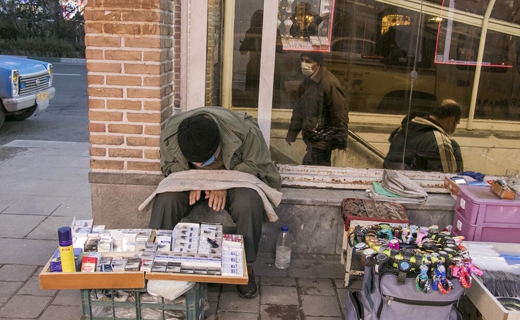 کار در دمای زیر صفر درجه/ تیغ سرما بر تن رنجور مشاغل بی&zwnj;سرپناه