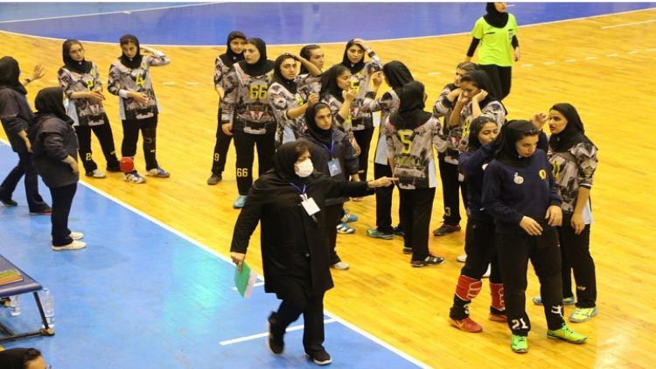 برنامه بازی‌های معوقه دختران هندبالیست فیروزآبادی