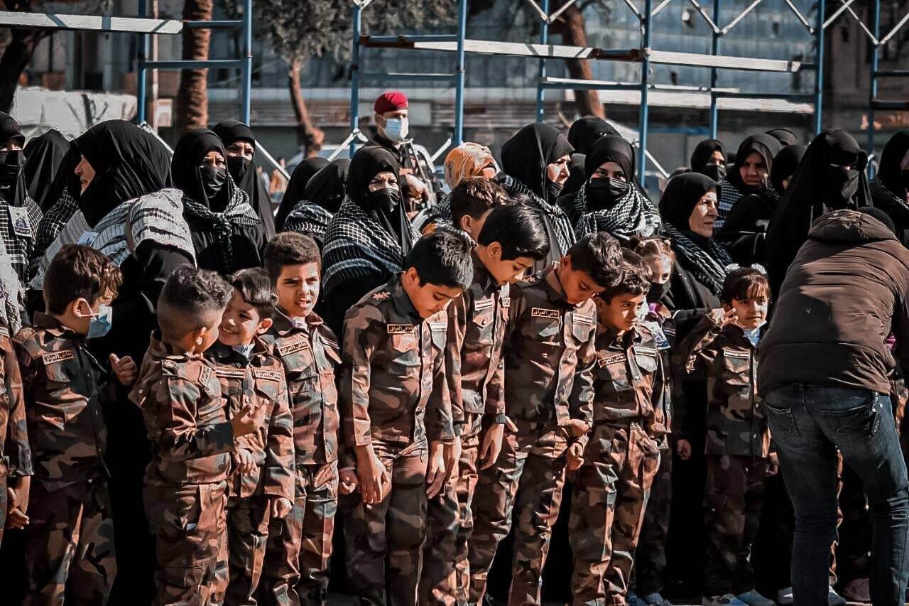 مراسم نوجوانان عراقی در گرامیداشت سالروز شهادت حاج قاسم و ابومهدی