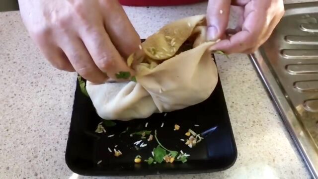 طرز تهیه دلمه سیرابی شکم پر و فوت و فن آن در شهر&zwnj;های مختلف ایران