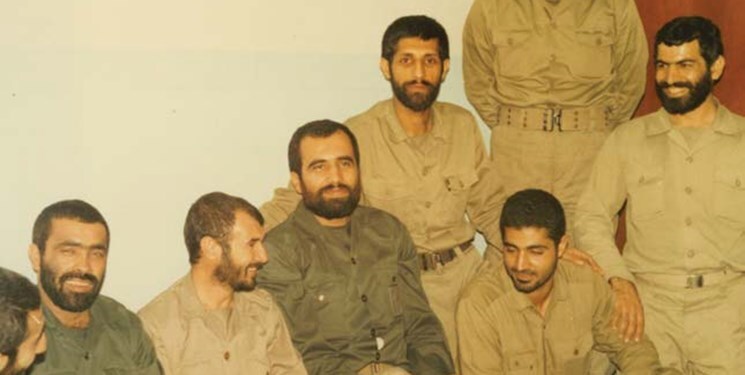 تصویر کمتر دیده شده از سردار سلیمانی و فرماندهان جنگ در یک شب سرنوشت ساز
