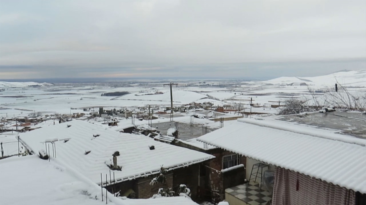 روستای مرزبن رخت سفید بر تن کرد + فیلم و تصاویر