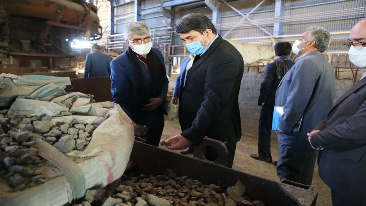پیگیری مشکل کارخانه فولاد میبد برای بازگشت به چرخه تولید