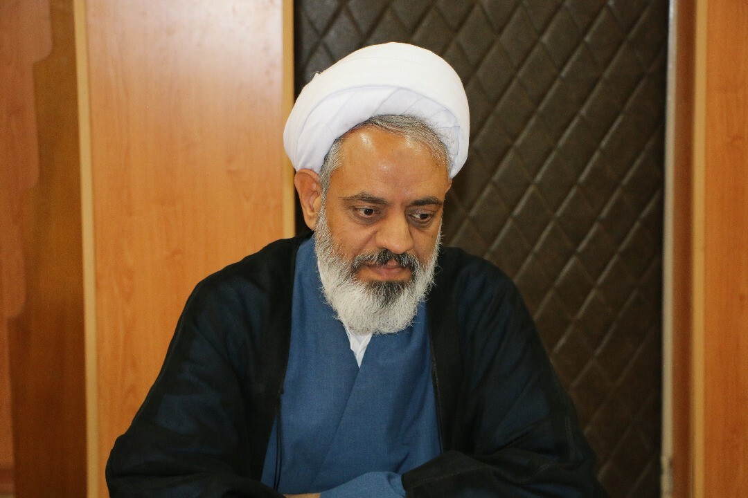 مصلحین وحکمین قرآنی بین خانواده ها صلح وسازش ایجاد می کنند