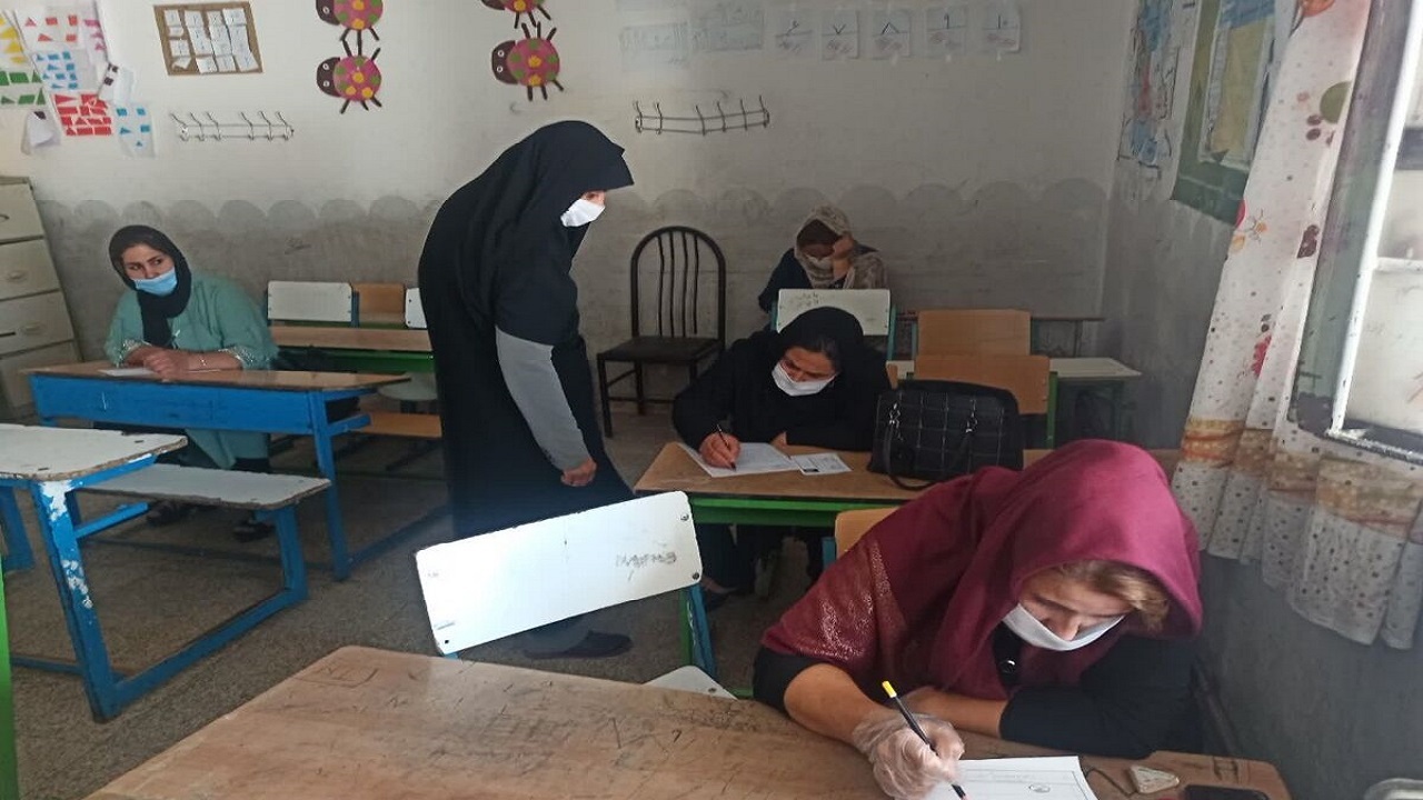 بانک اطلاعات درستی از بیسوادن در کشور وجود ندارد
