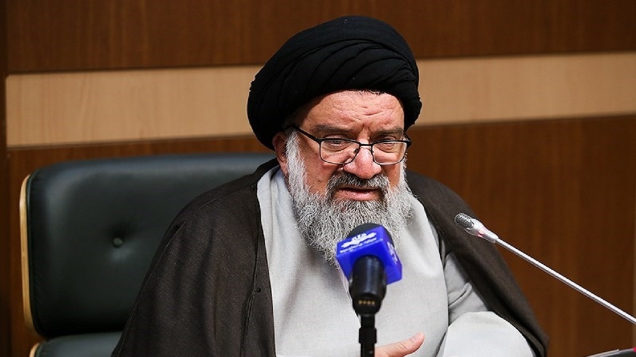هدف فتنه‌گران براندازی با آسیب‌زدن به ولایت است