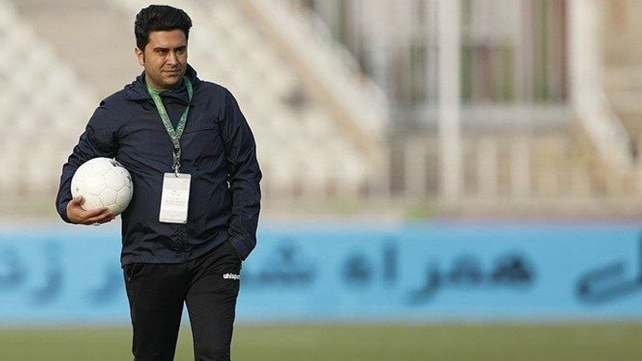 اخباری: ما به تبعیض‌ها در لیگ برتر اعتراض داریم/ یک تیم چند روز بیشتر استراحت کند، درست نیست