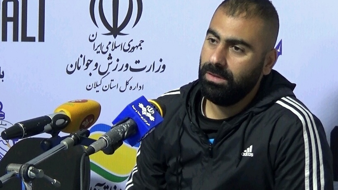 زارع: شاهین به غیر از پرتاب اوت و ضربه ایستگاهی برنامه دیگری نداشت