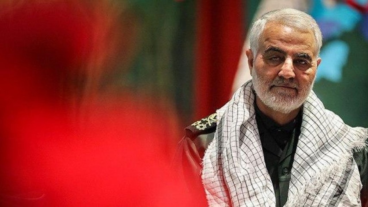 اشک‌های دختر لبنانی بر سر مزار حاج قاسم سلیمانی