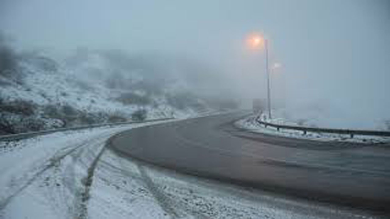 یخبندان در راه محور‌های شمالی