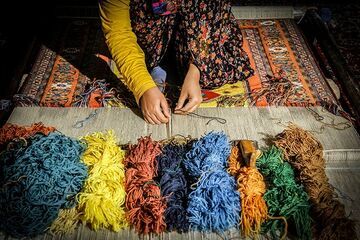صدور ۱۹۸ مجوز اشتغال برای ۳۰۴ هنرمند حوزه صنایع‌دستی در نهاوند