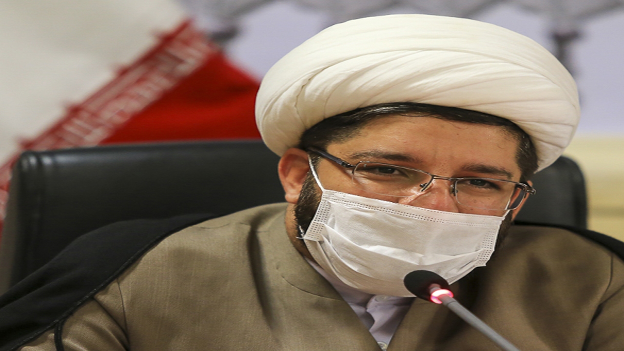 مسجد یکی از پایگاه های مسلم انقلاب اسلامی است