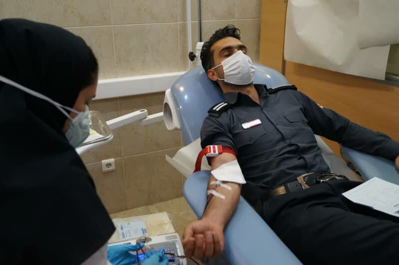 آتش&zwnj;نشانان خون بخش
